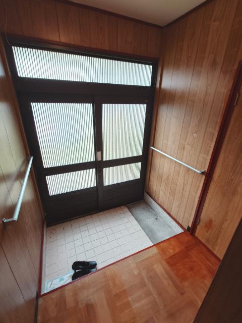 登別市栄町４丁目借家 玄関