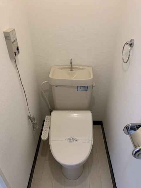 A３（e） トイレ