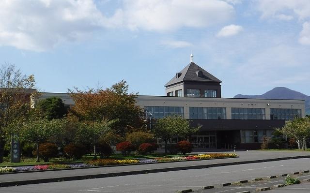 登別市立幌別小学校：1249m