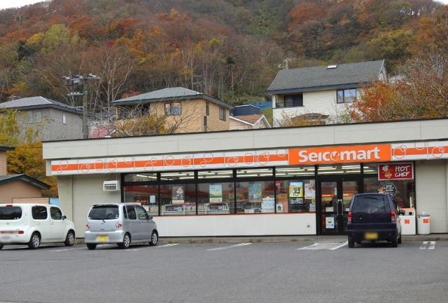 セイコーマート室蘭港南町店：911m