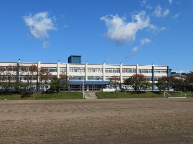 室蘭市立港北中学校：3153m