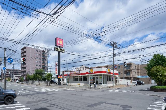 ロッテリア札幌山の手店：423m