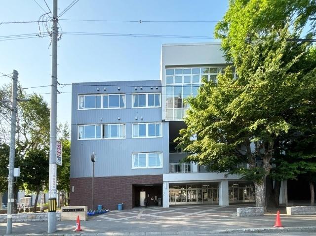 札幌市立桑園小学校：496m