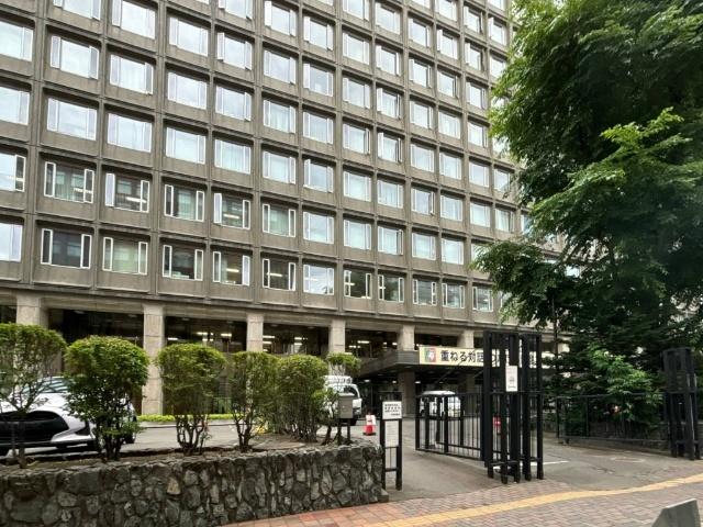 北海道庁：1732m