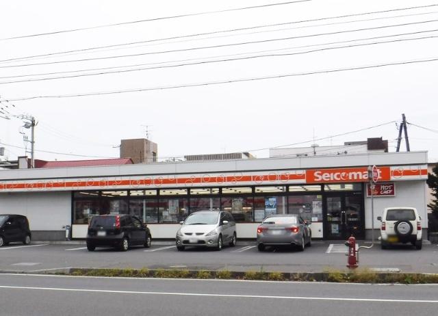 セイコーマート東室蘭駅前店：408m