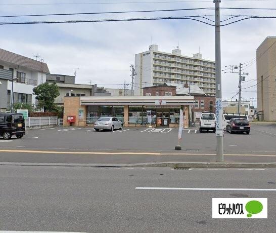 セブンイレブン札幌発寒4条店：364m