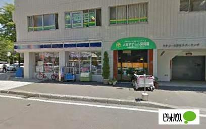 ローソン札幌大通西店：82m