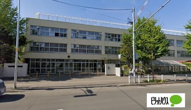 札幌市立中央小学校：104m