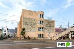 札幌市立伏見小学校：153m