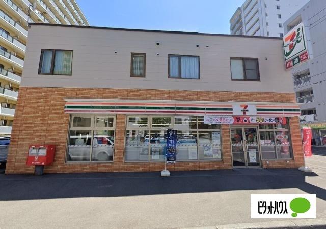 セブンイレブン札幌南4条東店：94m