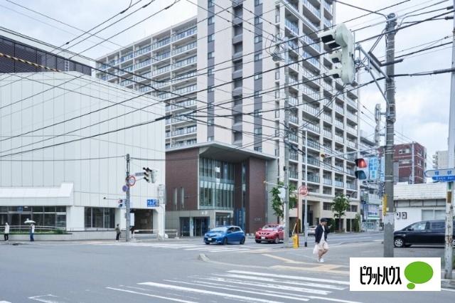 北洋銀行宮の森支店：271m