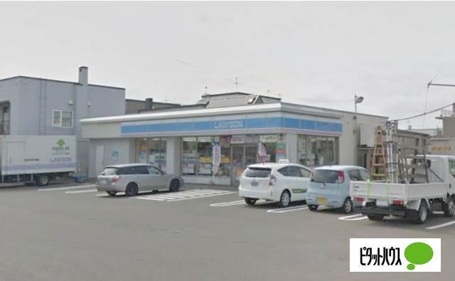 ローソン札幌八軒7条店：91m