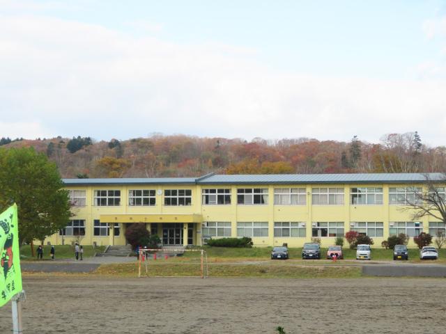 登別市立登別小学校：741m