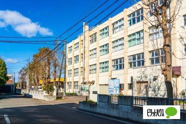 札幌市立琴似中央小学校：850m