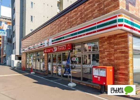 セブンイレブン札幌琴似1条7丁目店：229m