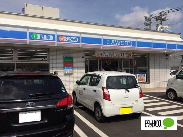 ローソン札幌八軒10条東店：367m