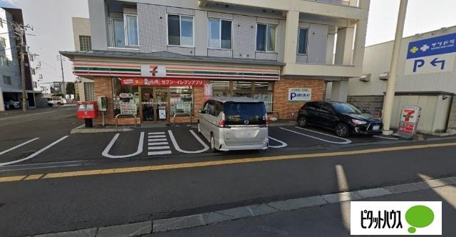 セブンイレブン北35条店：274m