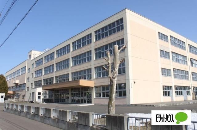 札幌市立新川中学校：776m