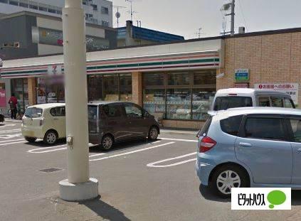 セブンイレブン札幌南13条店：205m