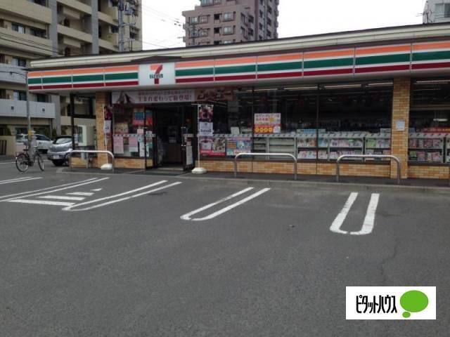 セブンイレブン札幌中央南11条店：276m