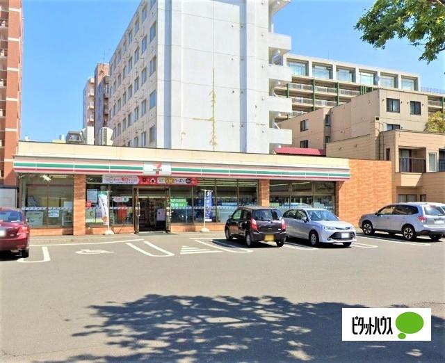 セブンイレブン札幌北17条店：164m