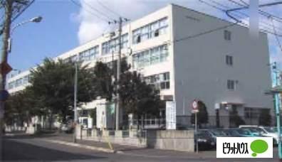 札幌市立発寒中学校：437m
