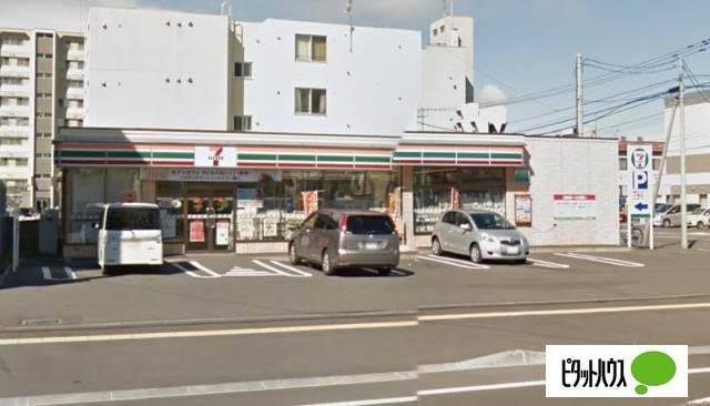 セブンイレブン札幌北20条東店：244m