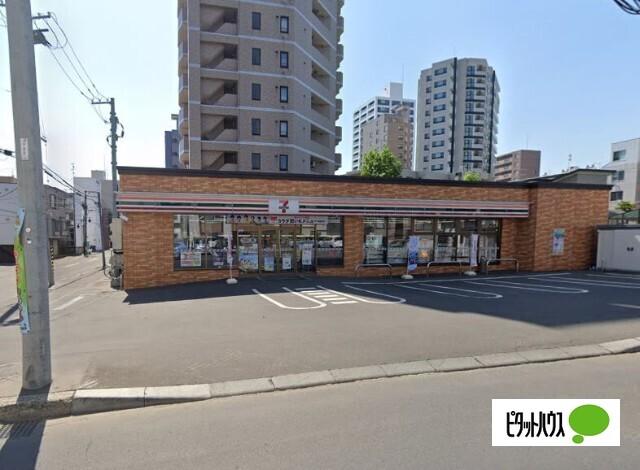 セブンイレブン札幌琴似2条5丁目店：487m