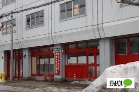 まいばすけっと北7条西17丁目店：212m