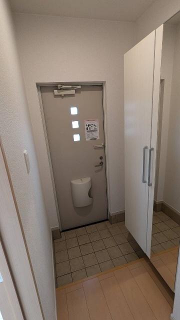 アウル（102） 玄関