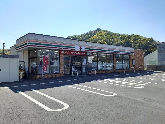 セブンイレブン港南町店：1000m
