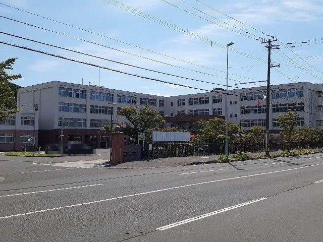 東翔高校：650m