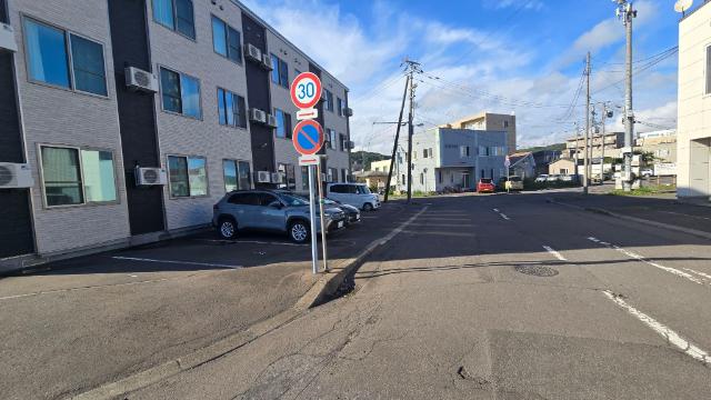 カタラーナ（103） 駐車場