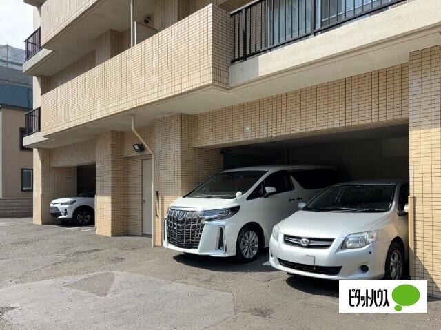 藤井ビルエクセレント円山（402） 駐車場