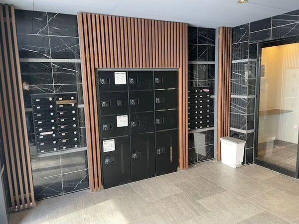 札幌市中央区南十七条西マンション エントランス
