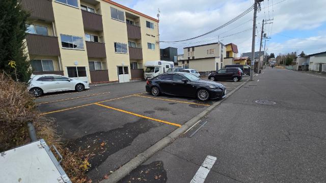 センタービレッジ（302） 駐車場