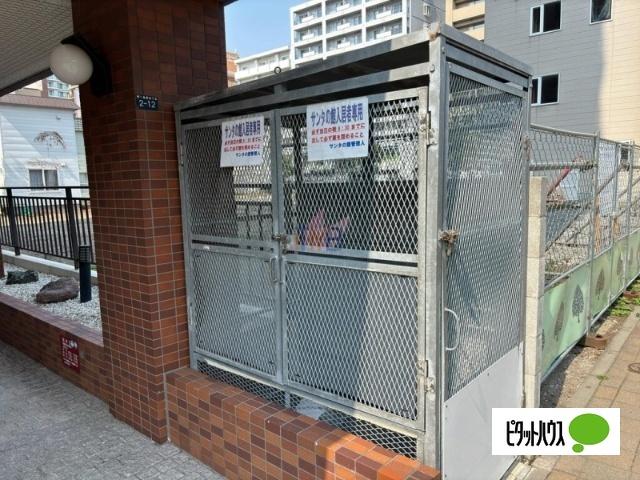 サンタの館裏参道（1001） 共有部分