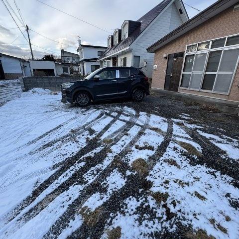 登別本町1丁目16-5戸建 駐車場