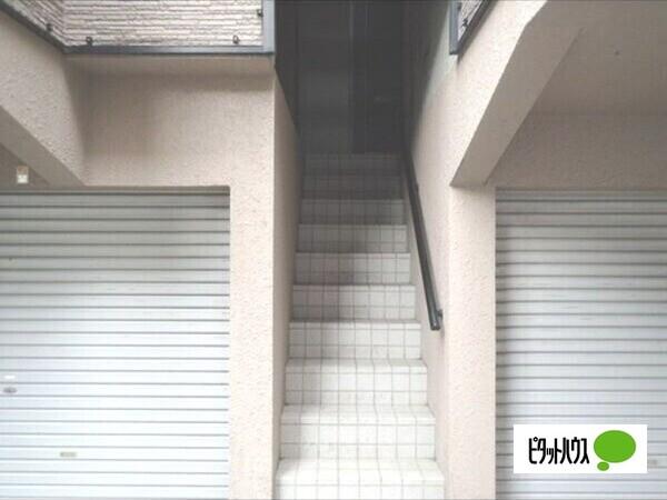 ノースウィル825（203） エントランス