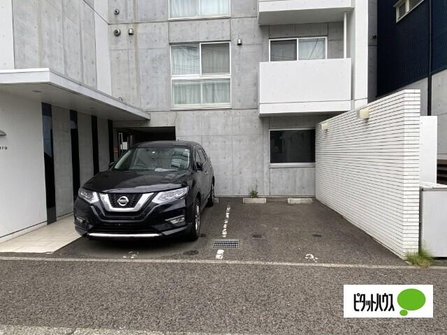 レジェーロ（401） 駐車場