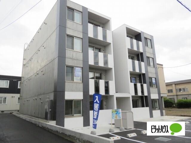 グランラヴィーヌ八軒（402） 外観