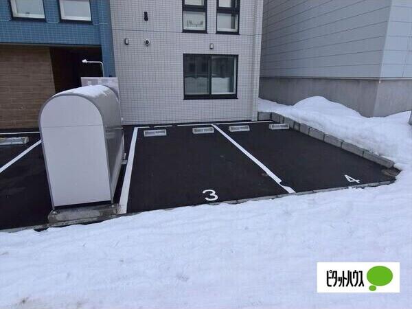 Ｇｒａｎｗｏｏｄｓ(グランウッズ)（401） 駐車場