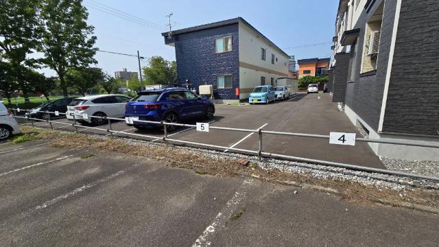 Mハイツ中島７（205） 駐車場