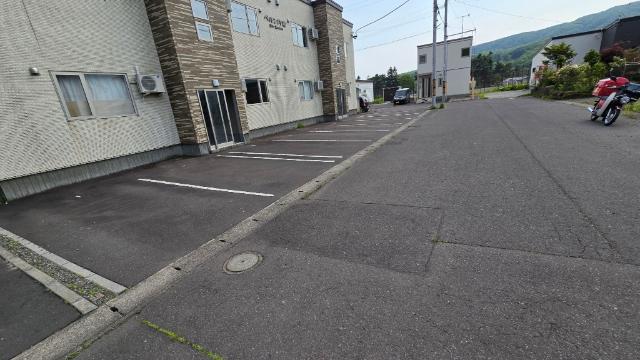 ベルン片倉（101） 駐車場