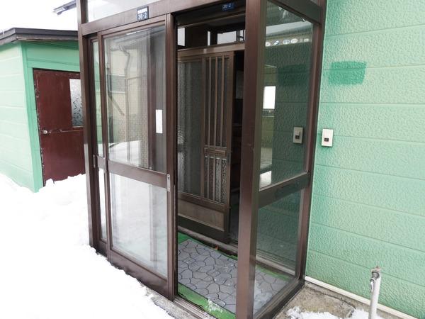 玄関フード