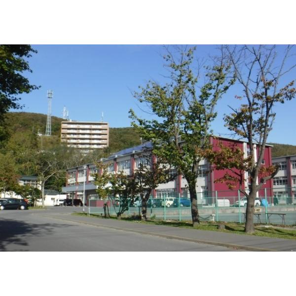 室蘭市立桜蘭中学校