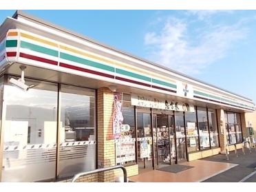 セブンイレブン牛島店：400m