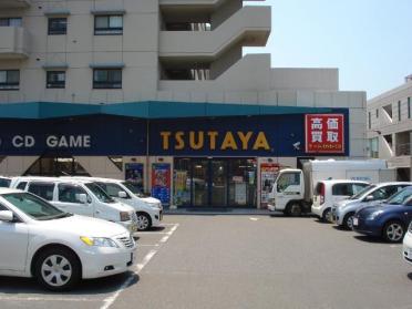 TSUTAYA愛甲石田店：811m