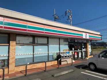 ファミリーマート開成吉田島店：717m