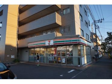 セブンイレブン伊勢原池端店：349m